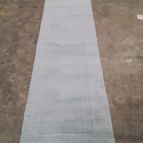 QUALITY DESIGNER AREA RUG - APPROXIMATELY 300X65CM