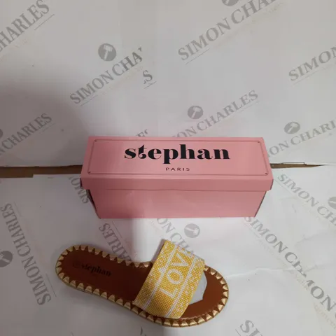 BOXED PAR OF STEPHAN LOVE YELLOW SIZE 36 SHOES