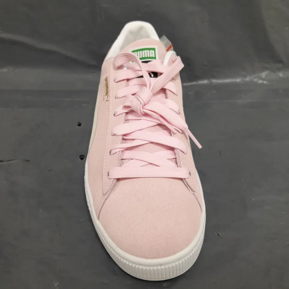 BOXED PAIR OF PUMA TRAINERS IN PINK/GREY SIZE UK 9