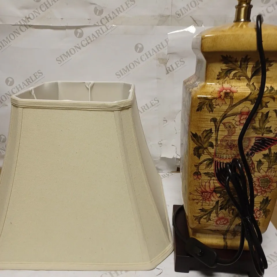 DOWNTON INTERIORS LARGE ORIENTAL CERAMIC TABLE LAMP M9457