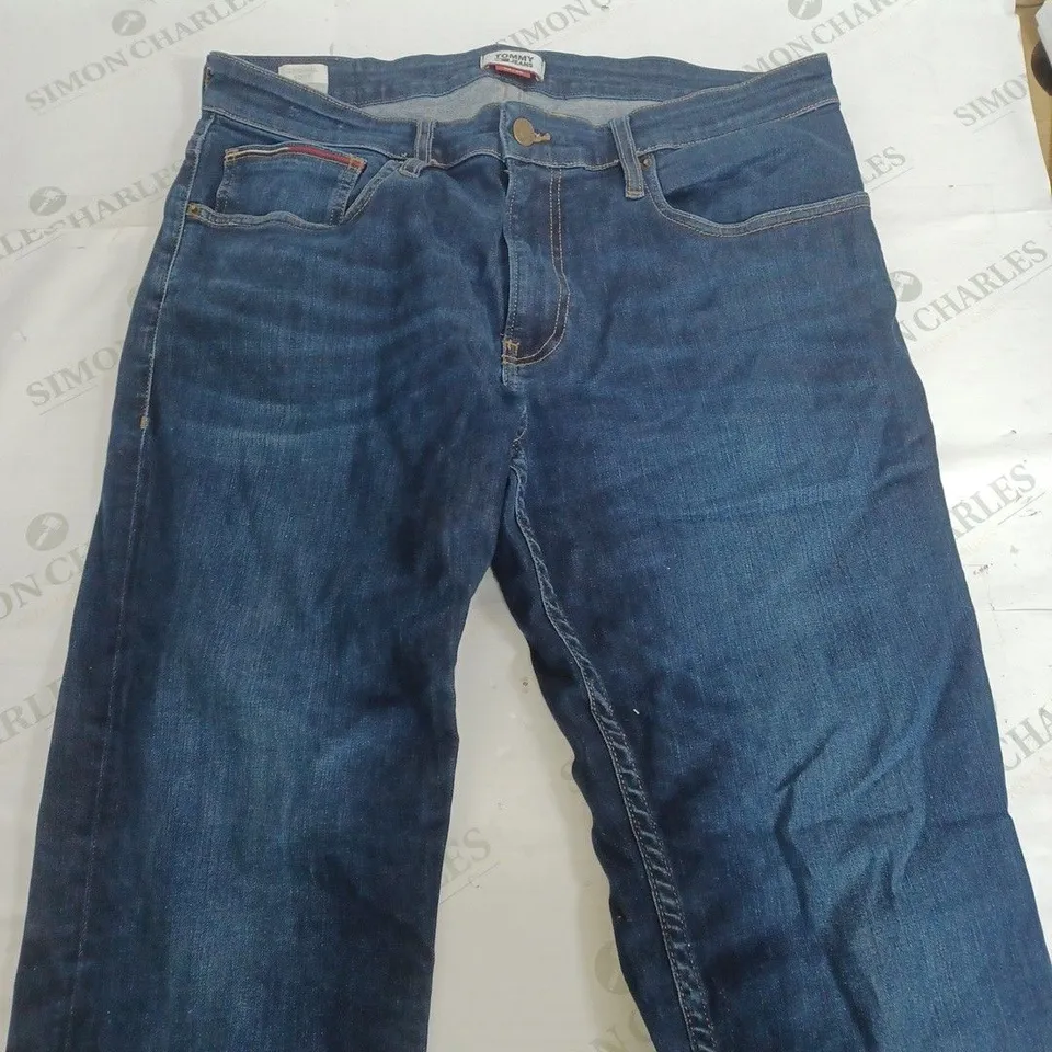 TOMMY JEANS IN DARK DEMIN - 36W 30L