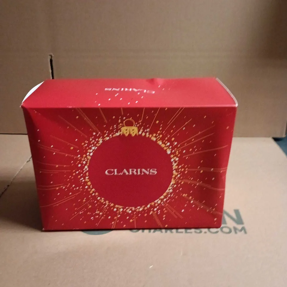Clarins Eau Extraordinaire Fragrance Gift Set – eau extraordinaire 100ml, body cream 100ml and shower milk 30ml