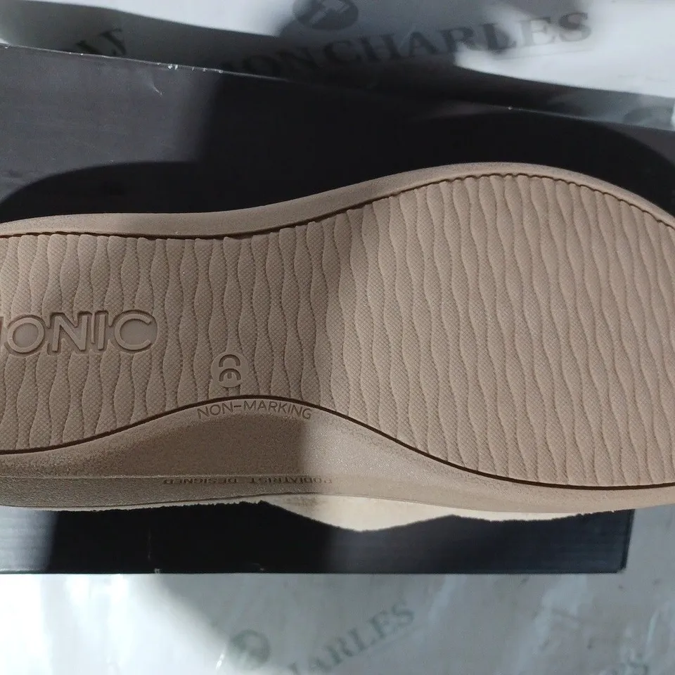 VIONIC VELCRO SIZE 7 BEIGE SLIPPERS 