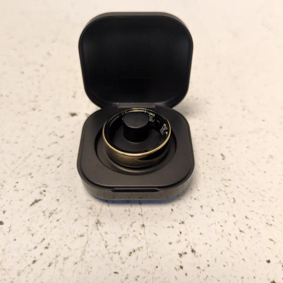 COLMI SMARTWATCH WITH CHARGING CRADLE IN BLACK PROTECTIVE CASE