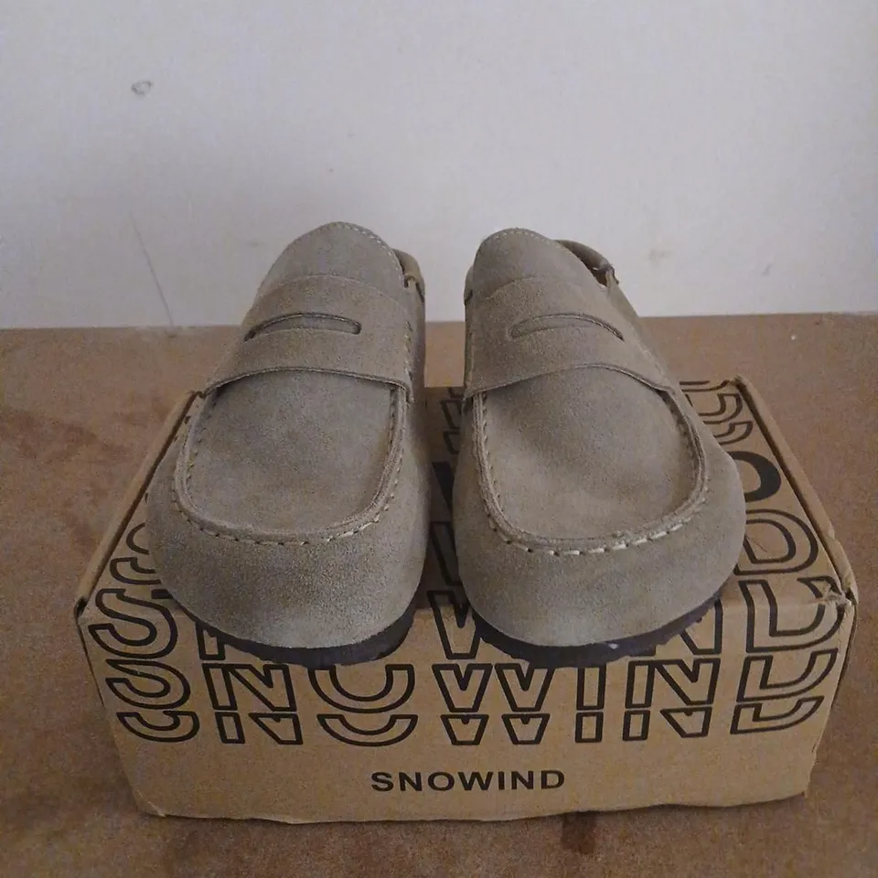 SNOWWIND CLOGS – TAUPE SUEDE, UK 5 (EU 38)