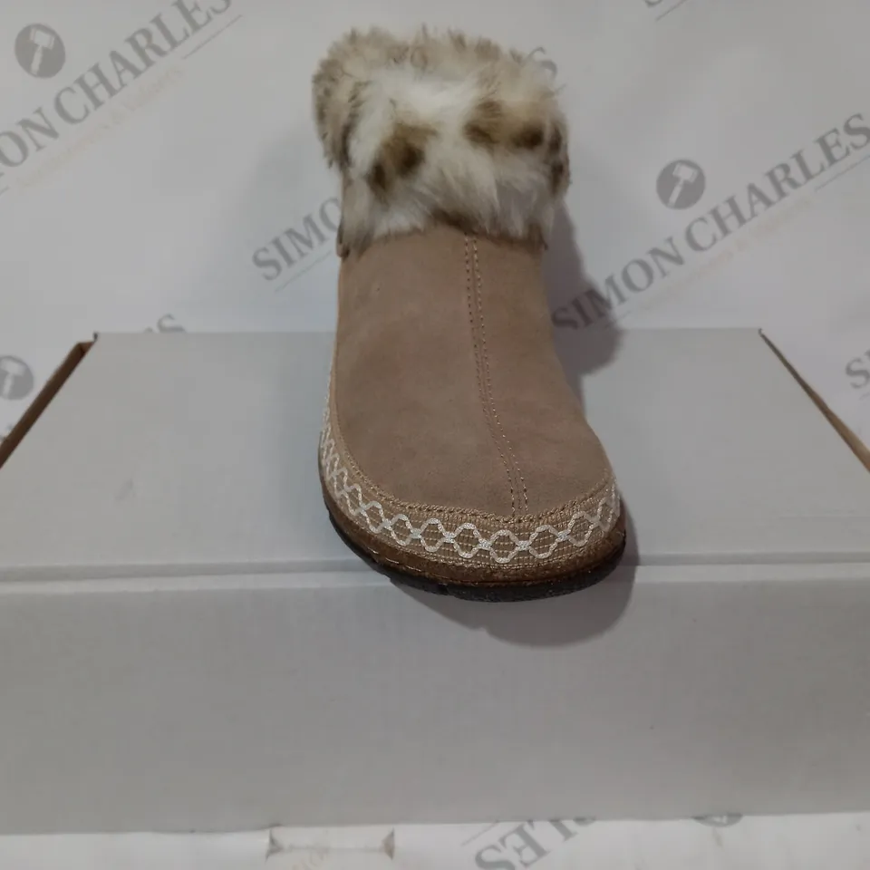 BOXED PAIR OF EARTH ORIGINS EMMALYN BEIGE BOOTIES - SIZE 5