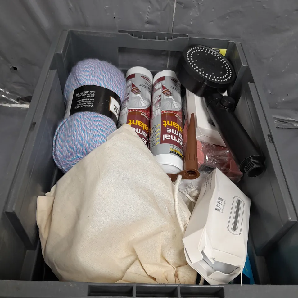 APPROXIMATELY 12 ASSORTED HOUSEHOLD ITEMS , SEALANT , SHOWER HEAD , WOOL , ETC 