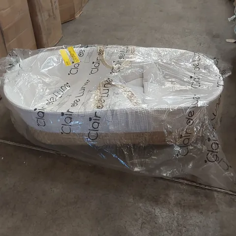 BAGGED WAFFLE PALM MOSES BASKET