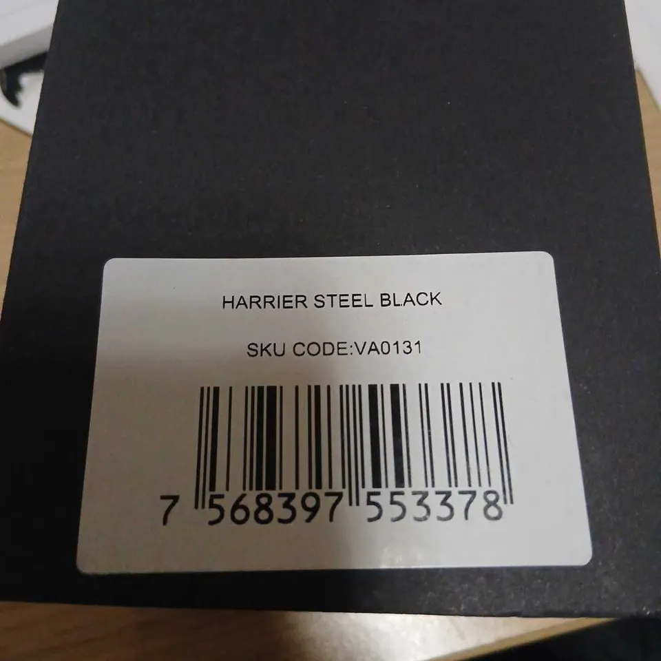 VICKERS ARMSTRONG HARRIER STEEL BLACK WATCH – VA0131 – BOXED