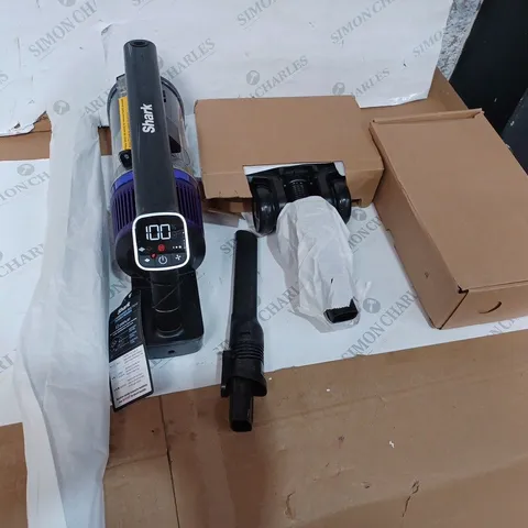 BOXED SHARK COMPLETE HOME CORDLESS STICK VACUUM