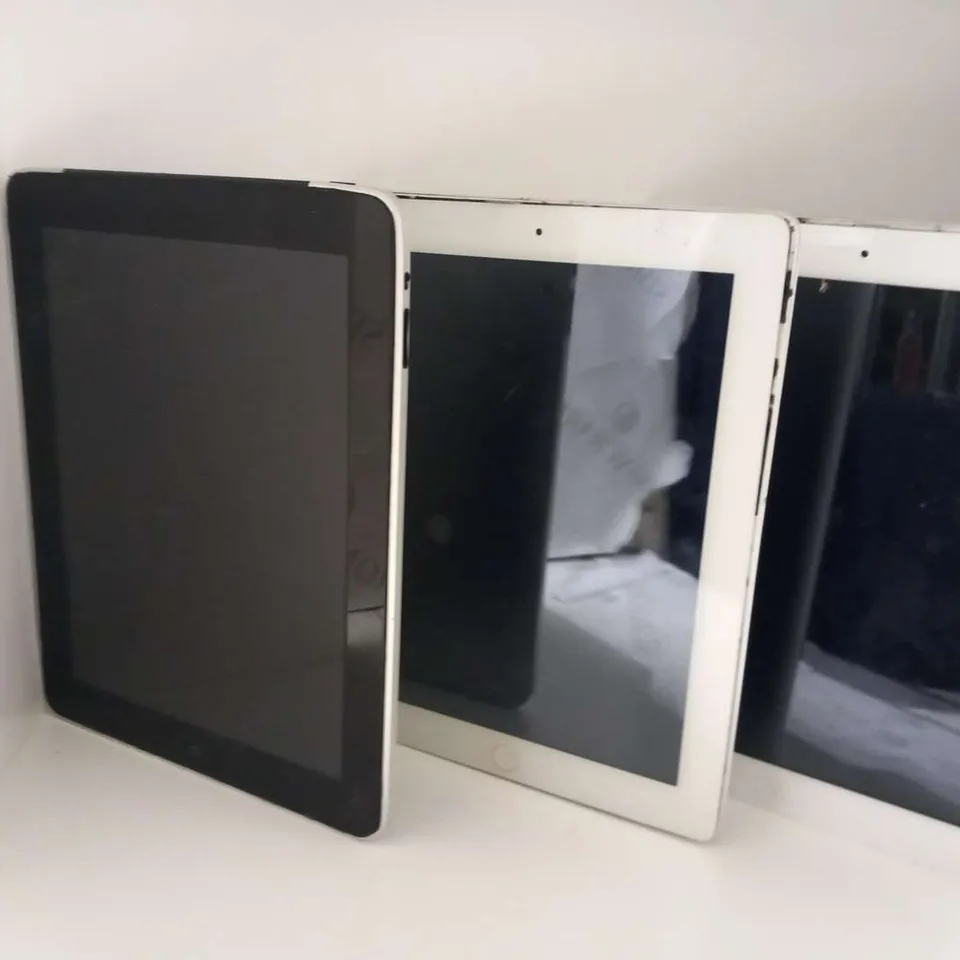 THREE ASSORTED APPLE IPADS TO INCLUDE; A1337, A1396 AND A 1396 