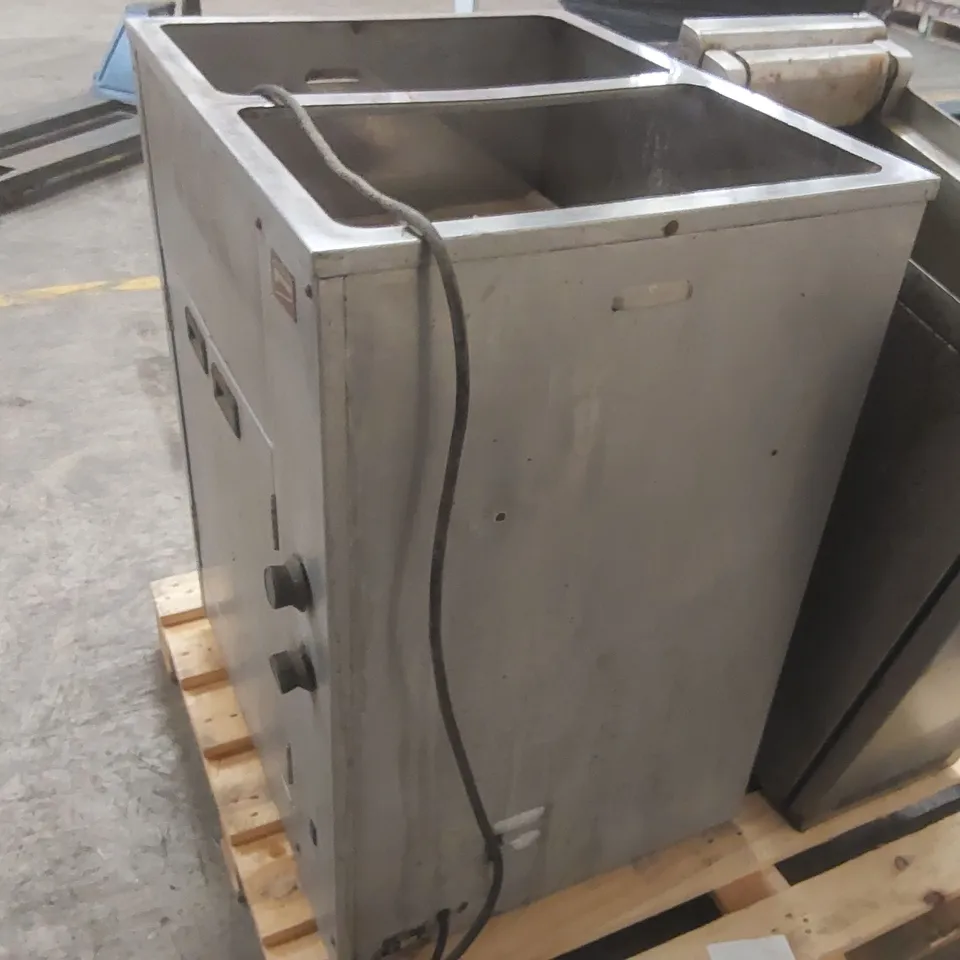VICTOR COMMERCIAL BAIN MARIE/CUPBOARD