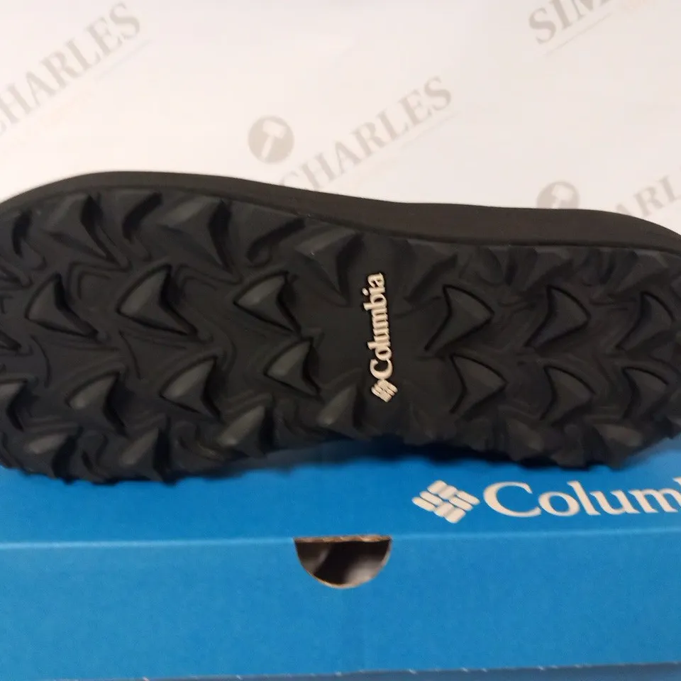BOXED COLUMBIA WOMEN'S TRAILSTORM SIZE 9