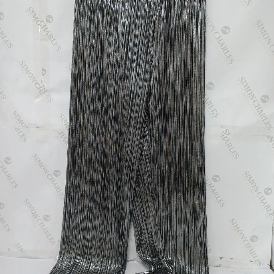 APPROXIMATELY 10 ASSORTED ITEMS OF WOMEN'S CLOTHING TO INCLUDE MONSOON TOP SIZE M, FINERY DRESS SIZE 10, DANNII MINOGUE TROUSERS SIZE 12