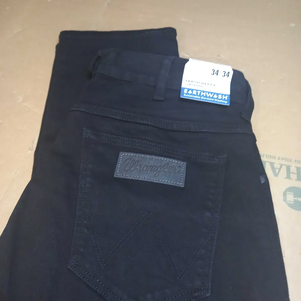 MENS WRANGLERS SLIM TAPERED BLACK JEANS SIZE 34