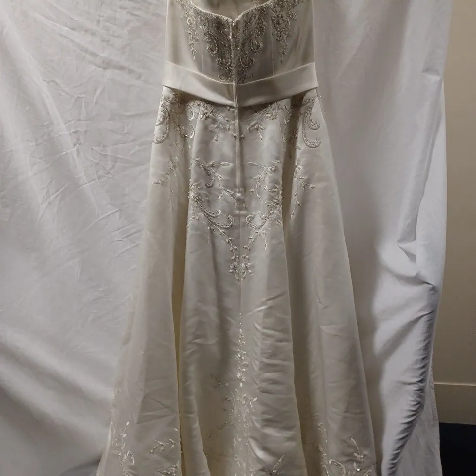 MARC LE CARR WEDDING DRESS, IVORY - SIZE UNKNOWN 