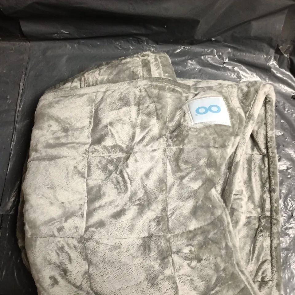 THE OODIE GREY WEIGHTED BLANKET