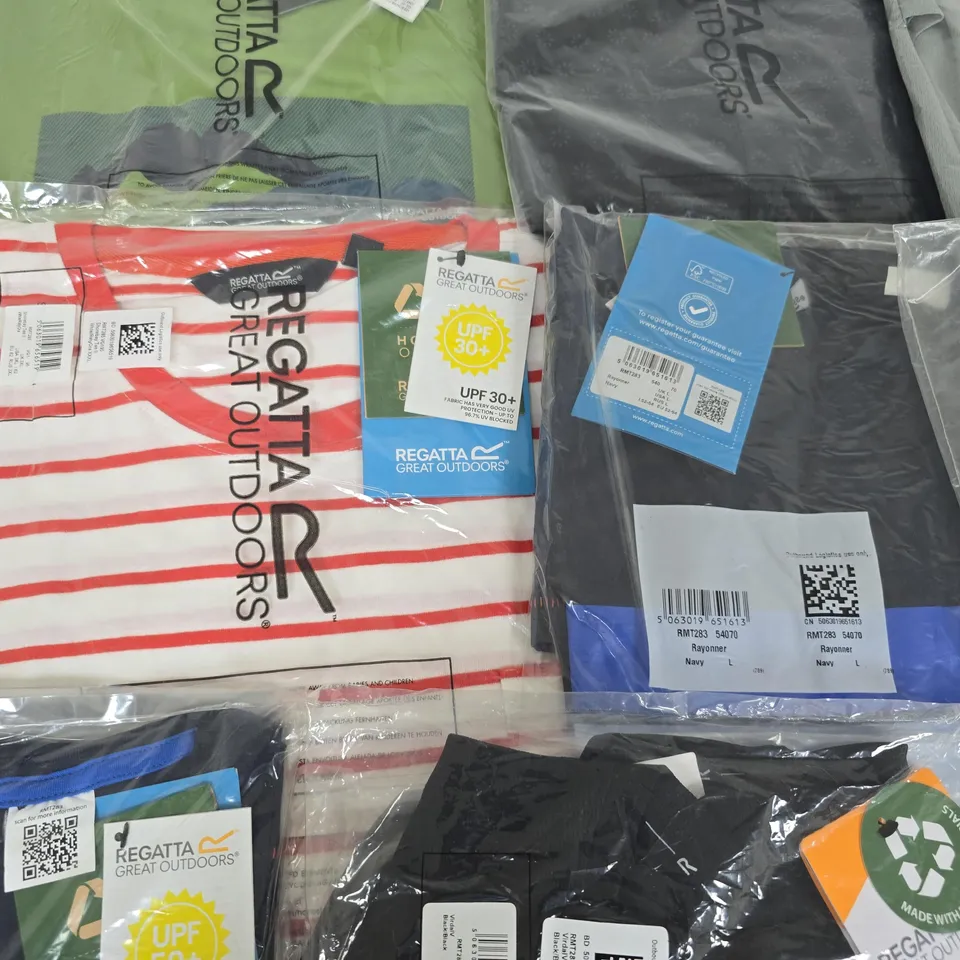LOT OF 10 ASSORTED BRAND NEW REGATTA T-SHIRTS IN VARIOUS STYLES, COLOURS AND SIZES