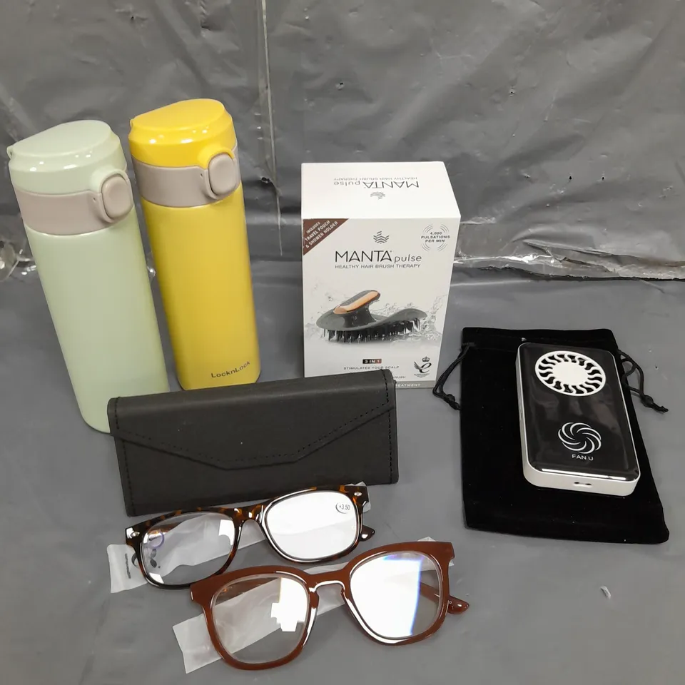 APPROXIMATELY 15 ASSORTED HOUSEHOLD PRODUCTS TO INCLUDE HANDHELD FAN, MANTA PULSE, GLASSES ETC 