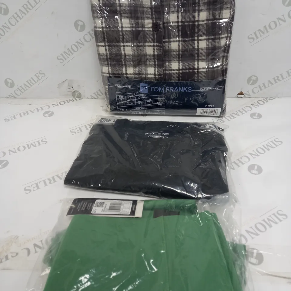 BOX OF APPROXIMATELY 15 ITEMS TO INCLUDE NIKE TOP, PHONE BACKS, LED STRIP ETC