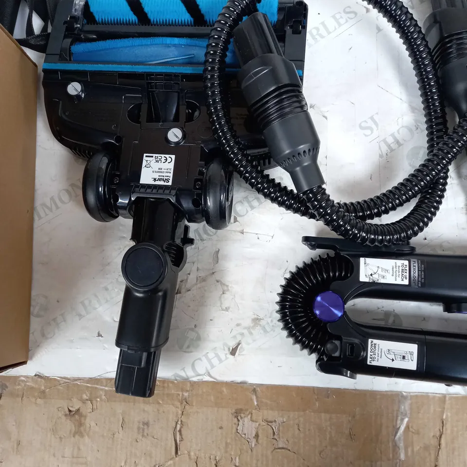 SHARK COMPLETE HOME CORDLESS STICK VACUUM