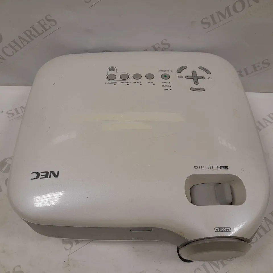 NEC VT470 PROJECTOR