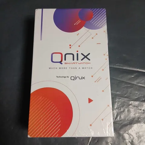QNIX SMARTWATCH – BOXED WITH ORIGINAL PACKAGING