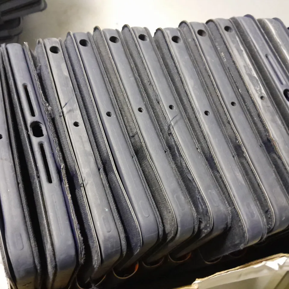 SET OF APPROXIMATELY 11 BROKEN LOGITECH KEYBOARD TABLET CASE 