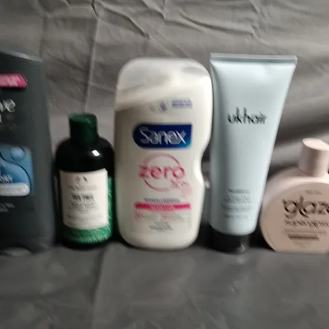 APPROXIMATELY 15 ASSORTED HEALTH & BEAUTY PRODUCTS TO INCLUDE DOVE MEN, UKHAIR AND SANEX