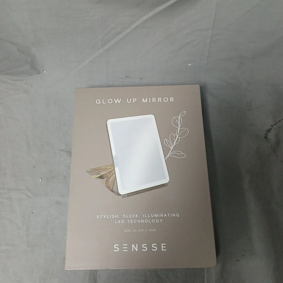 BOXED GLOW UP MIRROR BY SENSSE
