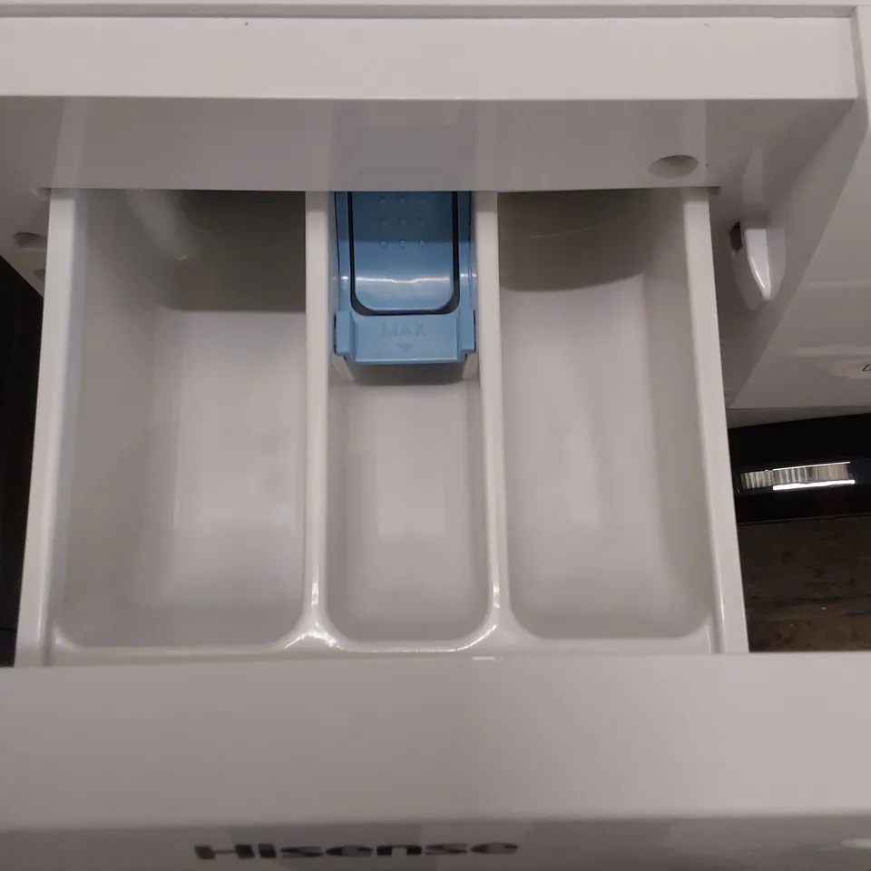 HISENSE 60cm FREESTANDING WASHER/DRYER IN WHITE, MODEL: WDQA8014EVJM