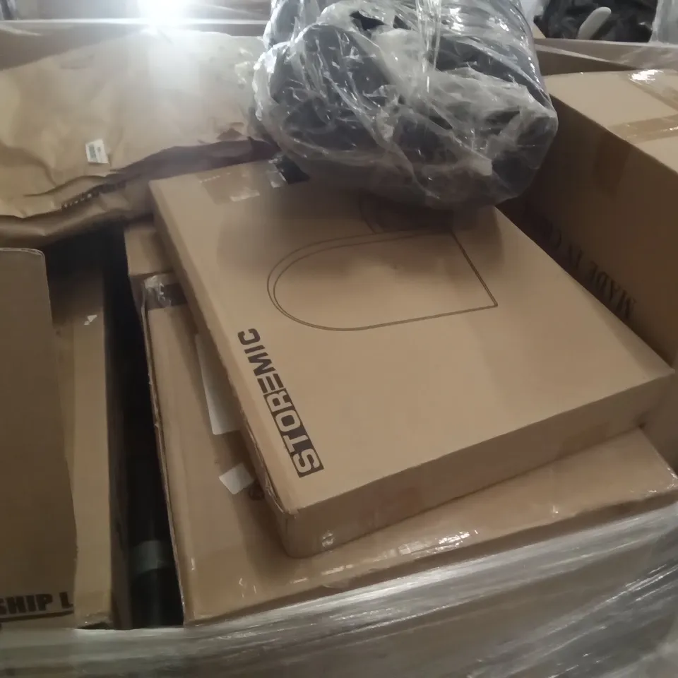 PALLET OF ASSORTED ITEMS INCLUDING KUMO RICE COOKER, STOREMIC TOILET SEAT, RETRACTABLE BABY GATE, ACCSTORE DRYING RACK, KTONER BAR STOOL, ARTIFICAL PLANTS 