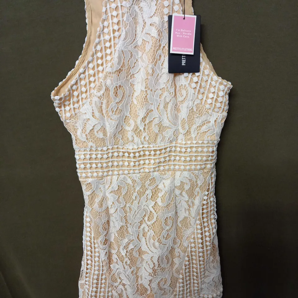 PRETTYLITTLETHING WHITE HIGH NECK LACE CROCHET BODYCON DRESS - 10