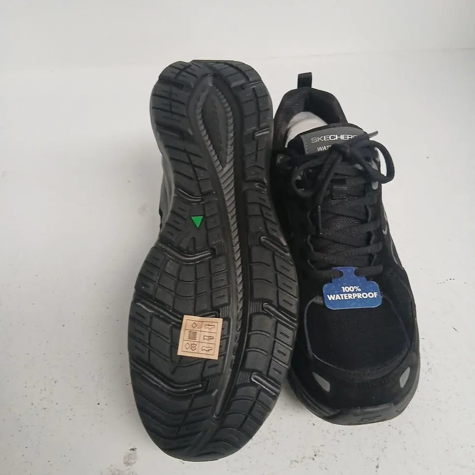 SKECHERS WATERPROOF SNEAKERS – BLACK, UK 7 (US 10, EUR 40)