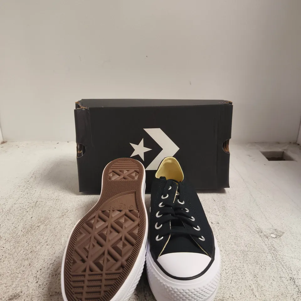 CONVERSE CHUCK TAYLOR ALL STAR LIFT OX SNEAKERS – BLACK/WHITE (BOXED) UK5 (US7)