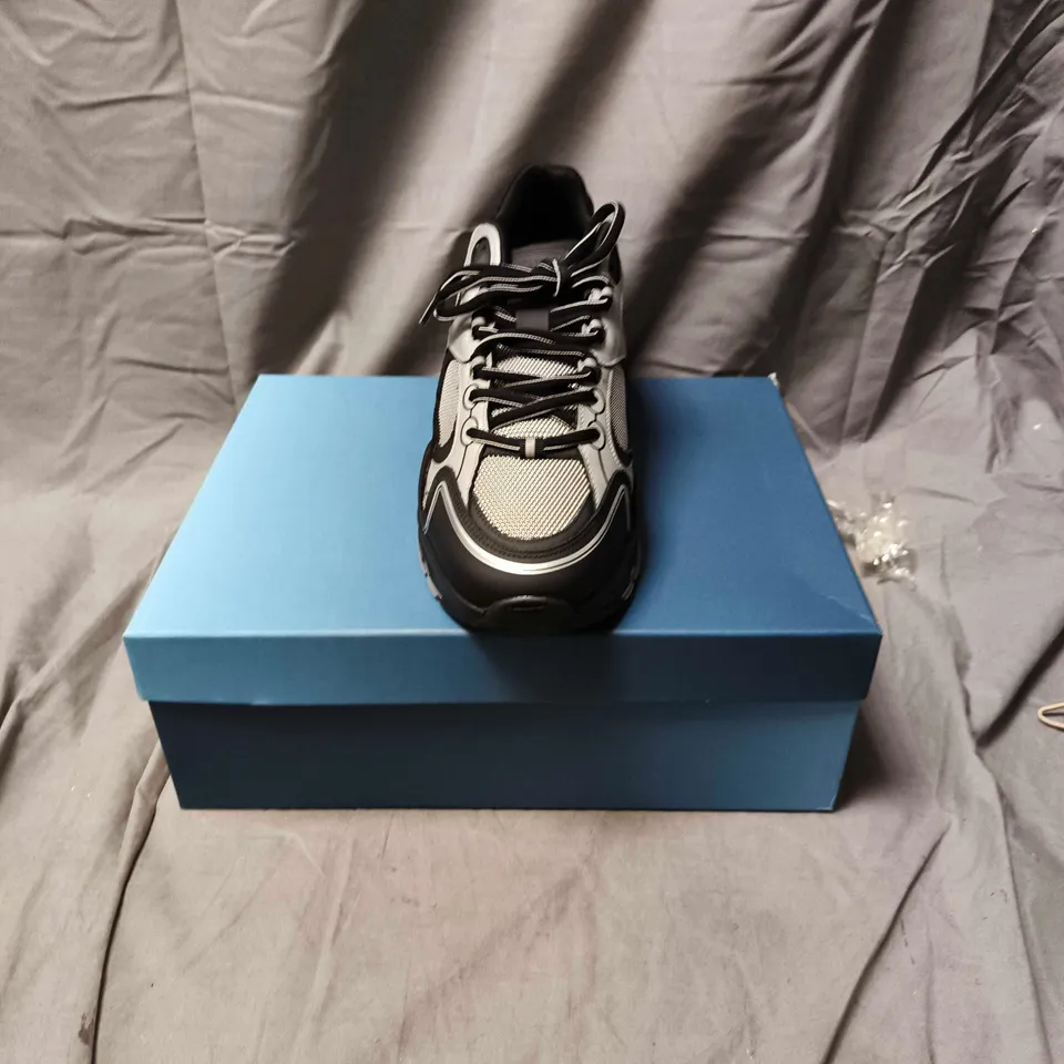 BOXED PAIR OF MEN'S CLEEN'S SHOES- SIZE 12.5