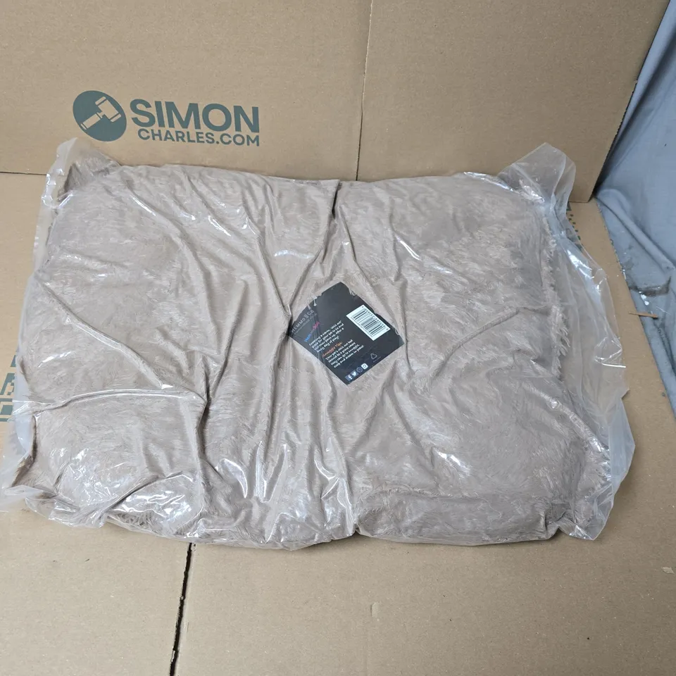 HEMMO & CO BOO PLUSH PET BED – BEIGE FAUX FUR CUSHION