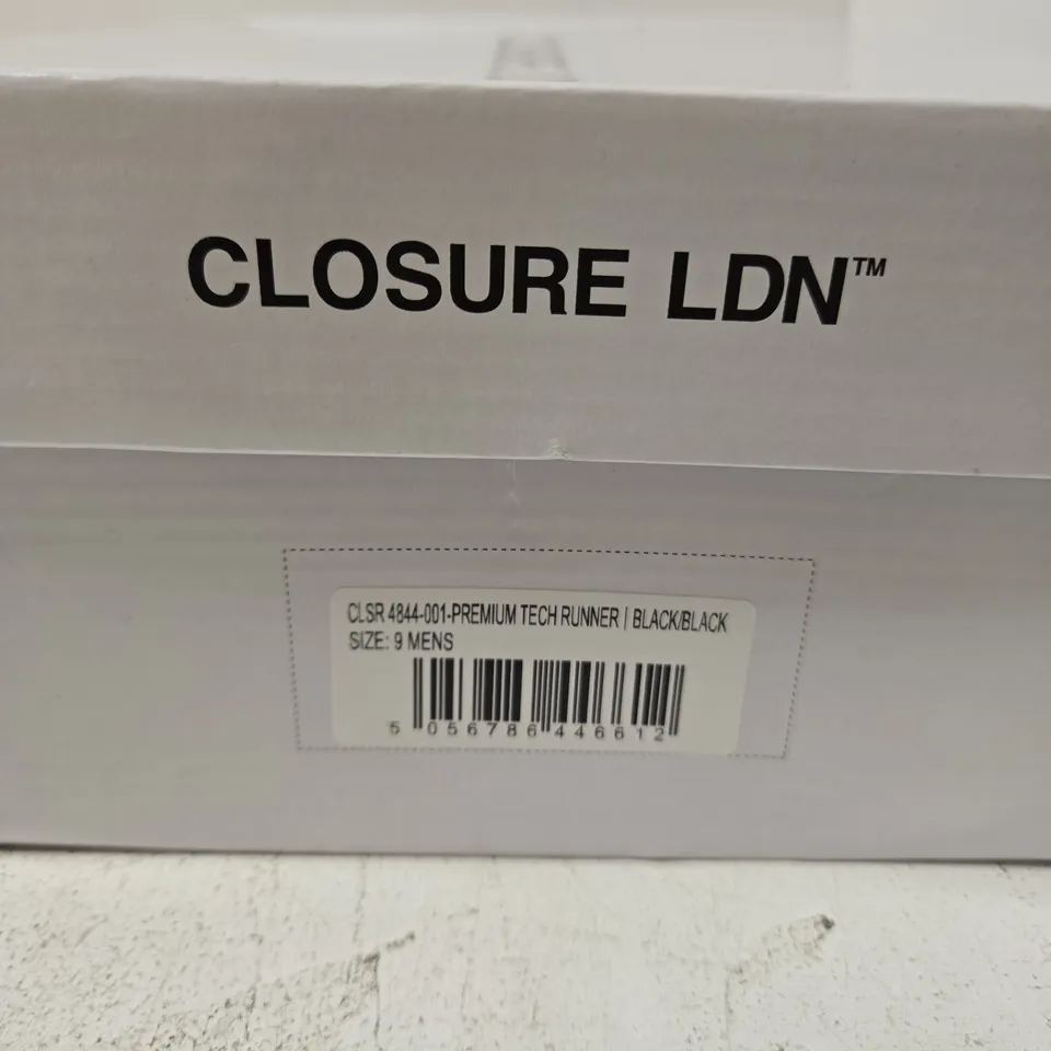 CLOSURE LDN PREMIUM TECH RUNNER – MENS BLACK, SIZE 9 