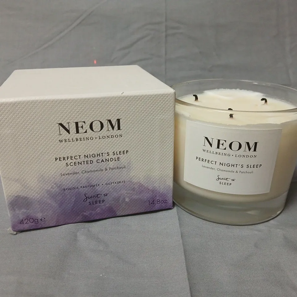 BOXED NEOM PERFECT NIGHT'S SLEEP SCENTED CANDLE - 420G (WELLBEING LONDON)