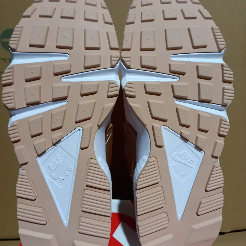 NIKE WOMENS PINK AIR HUARACHE TRAINERS - SIZE 6
