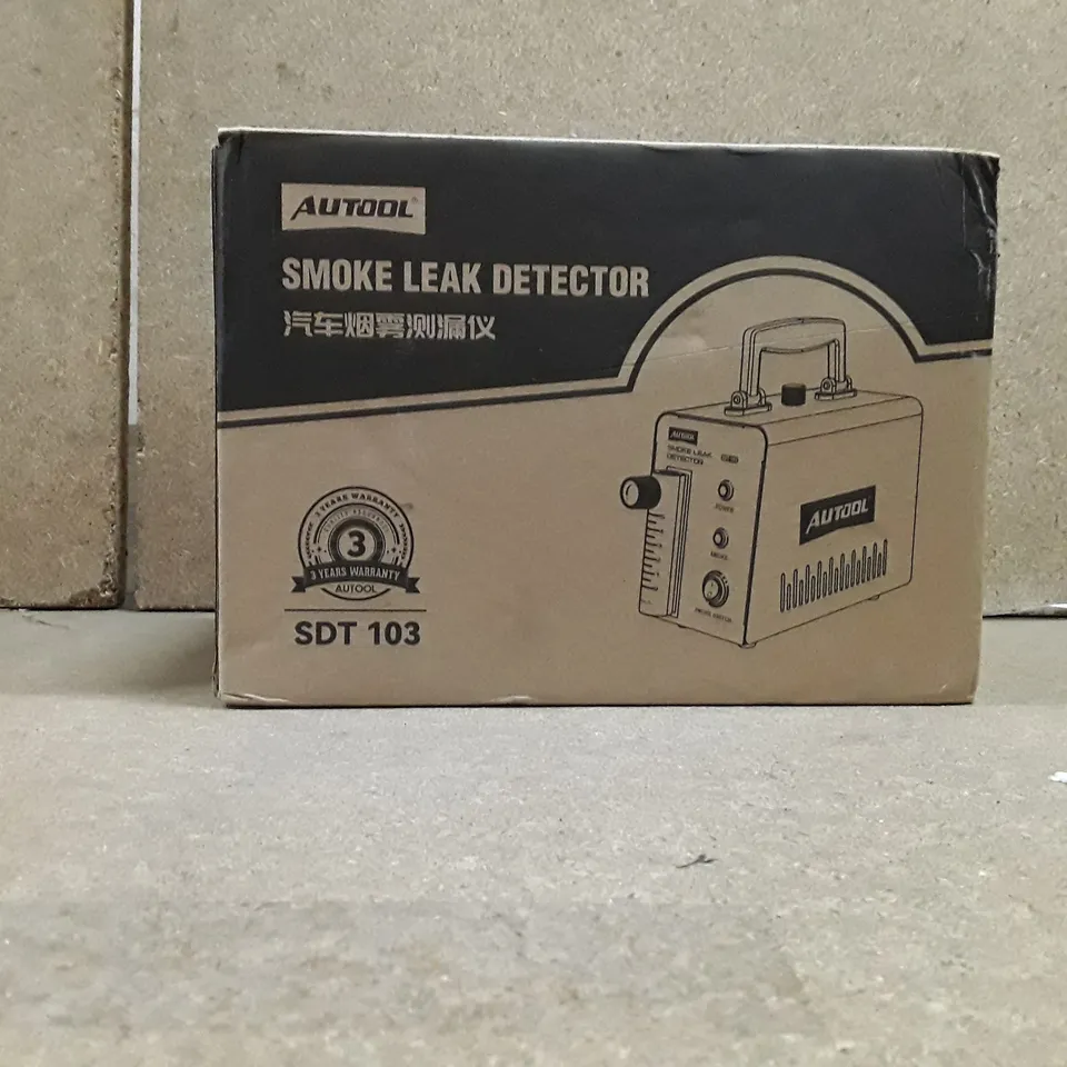 BOXED AUTOOL SMOKE LEAK DETECTOR 