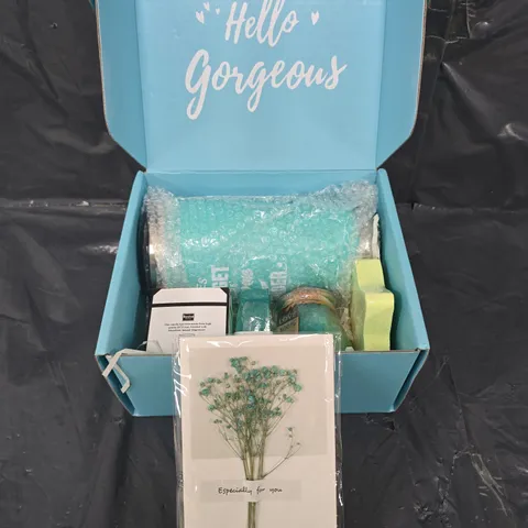 BOXED HELLO GORGEOUS BEAUTY GIFT SET 