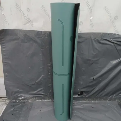 UNBRANDED TEAL YOGA MAT WITH INPRINTED DESIGN