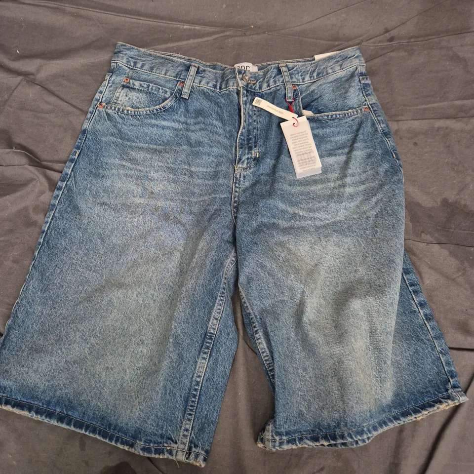 BDG MISSOURI MID RISE RELAXED-FIT DENIM SHORTS – UK 32 (32W) – BLUE