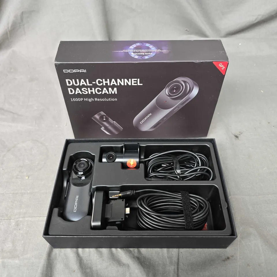 BOXED DDPAI DUAL CHANNEL DASHCAM 
