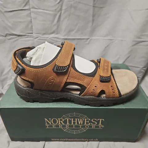 BOXED NORTHWEST TERRITORY WINDSOR SANDALS – TAN LEATHER, UK 10 (EUR 44)