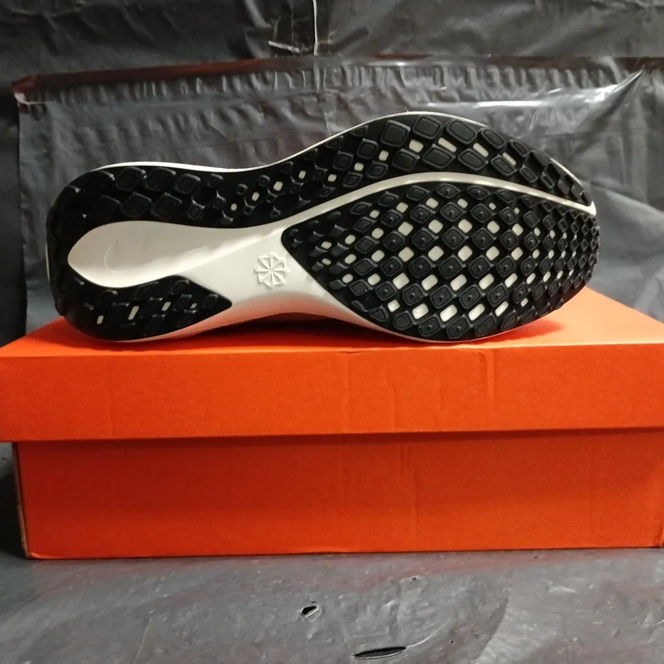 BOXED PAIR OF NIKE AIR ZOOM PEGASUS 41 RPM TRAINERS IN PINK/ANTHRACITE SIZE UK 6