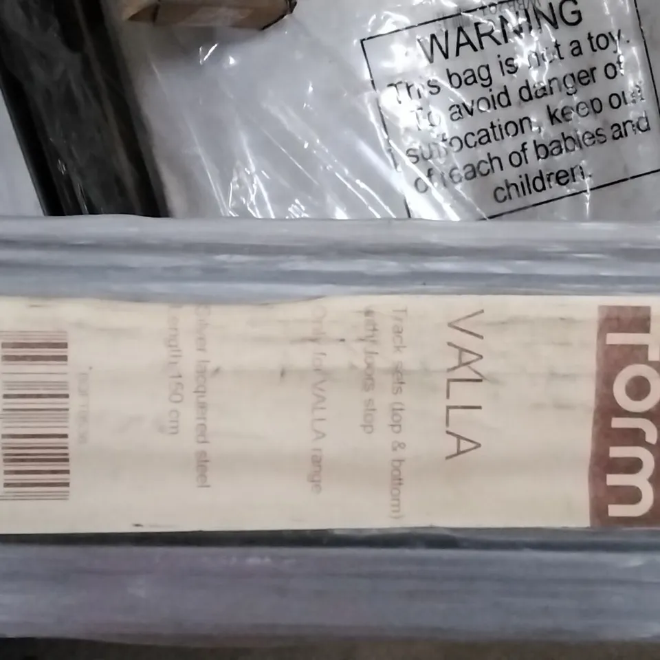 PALLET OF ASSORTED ITEMS INCLUDING POST KIT , CARPET GRIPPER , TRACK SET