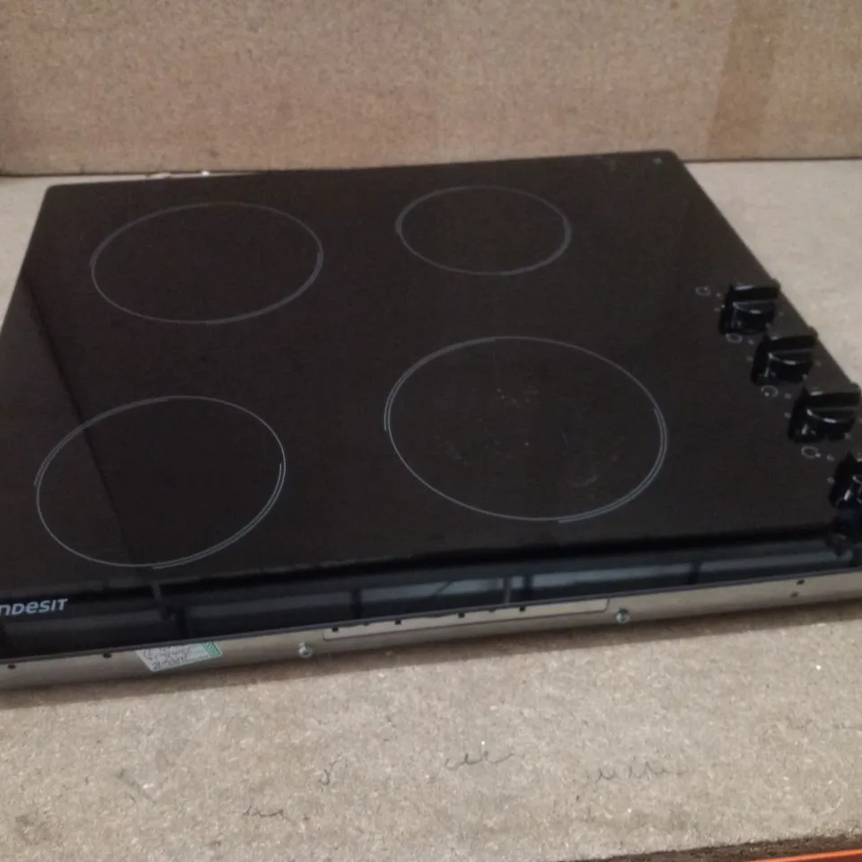 INDESIT RI 860 C 58CM 4 ZONE CERAMIC HOB