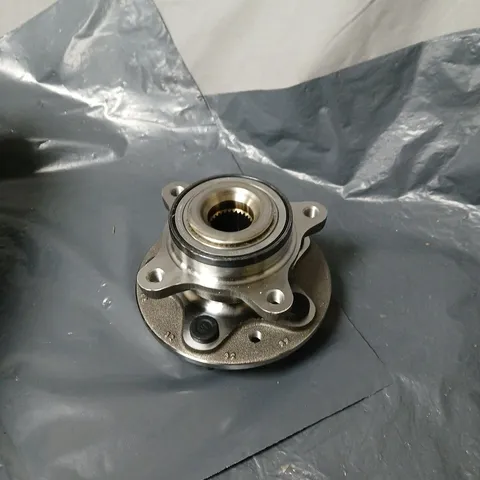VEHICLE WHEEL HUB